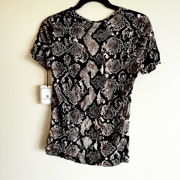 ***RARE*** BNWT ALTUZARRA X TARGET SNAKE PRINT T-SHIRT - Picture 6 of 7